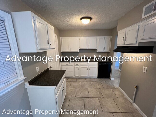 Building Photo - 3 br, 1 bath House - 3351 Aden St.