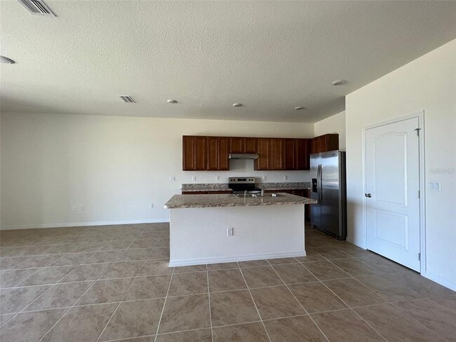 Building Photo - 1065 Blue Jay Dr