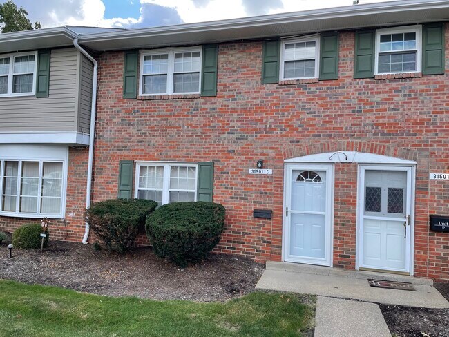 Primary Photo - 31501 N Marginal Dr