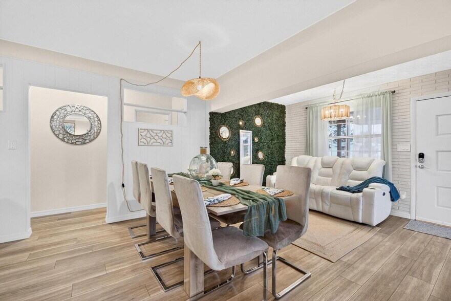 Building Photo - 10546 53rd Ave N