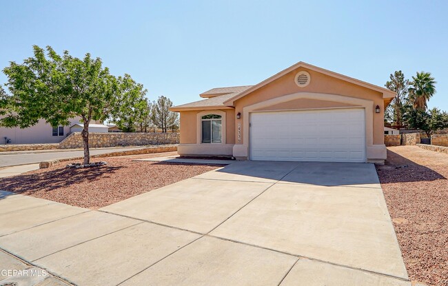 Building Photo - 14336 Desert Sage Dr