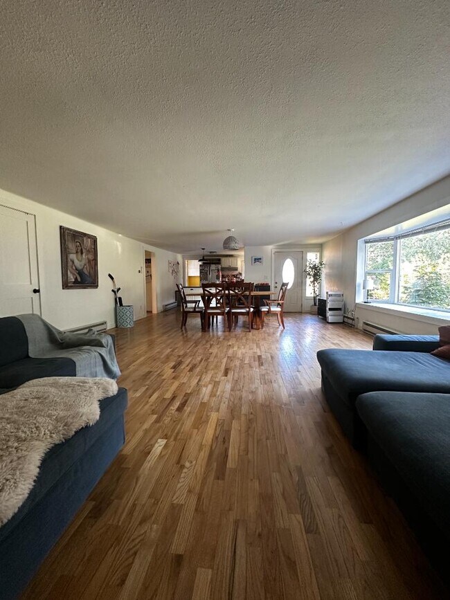 Building Photo - 1740 Marine Dr