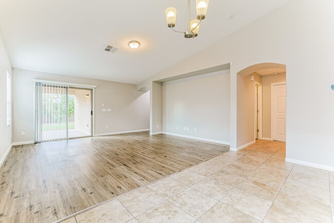 Building Photo - 4043 E Los Altos Dr