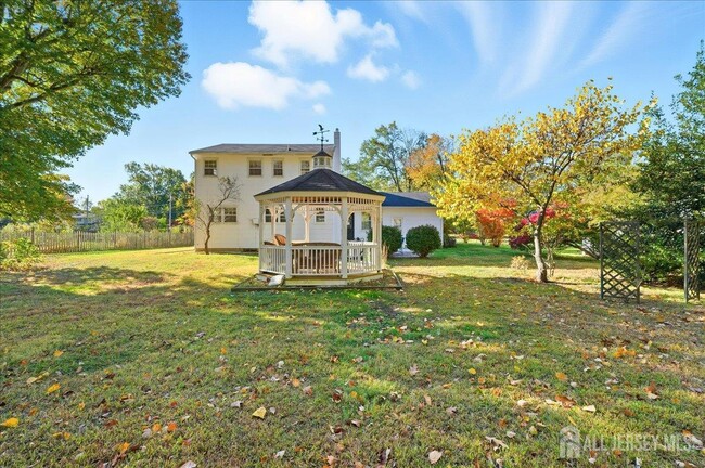 Building Photo - 35 Brooktree Rd