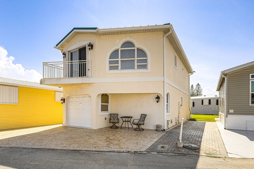 Building Photo - 1333 Nettles Blvd