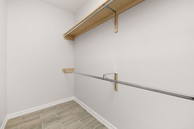 Building Photo - 504 N Alexandrite Ave