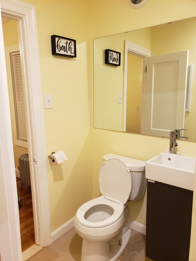 Building Photo - 59 Dartmouth Ave