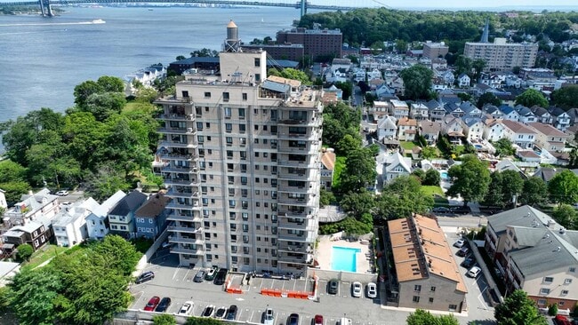 Building Photo - 31 Hylan Blvd