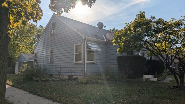 Building Photo - 4874 N 74th St