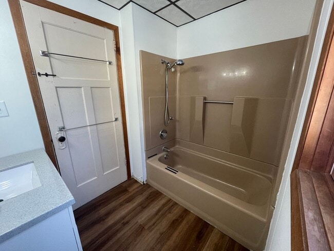 Building Photo - Click the “Apply Now” button or email wapmrentals@gmail.com for a prompt response.