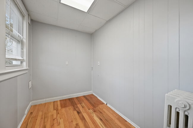 Building Photo - 8 Smith St