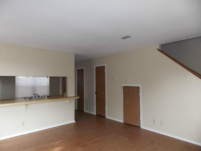 Building Photo - 8104 Dunn St