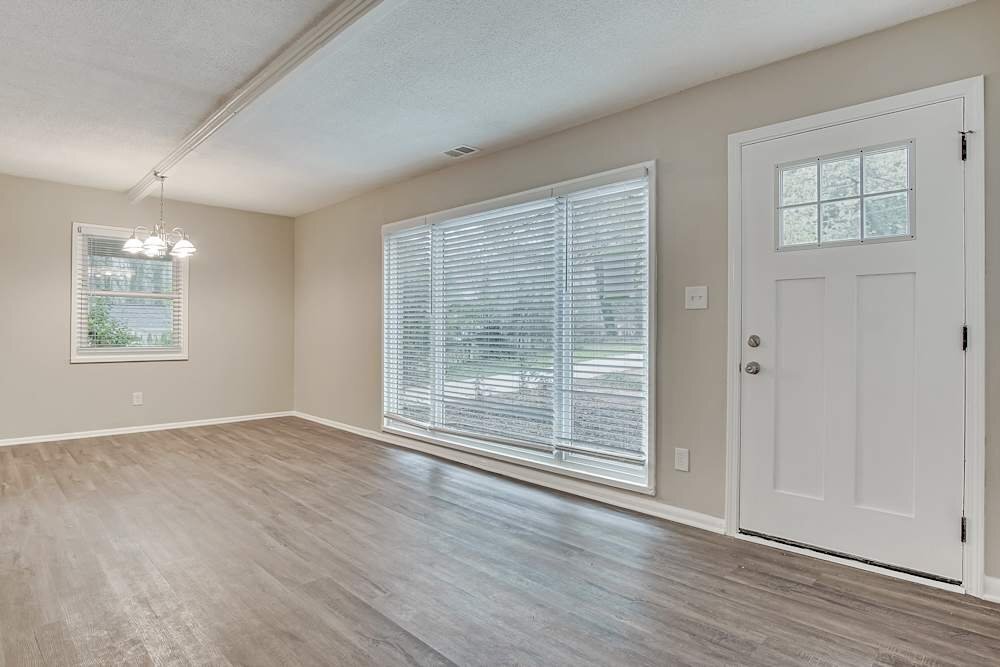 Building Photo - 3402 Longleaf Dr