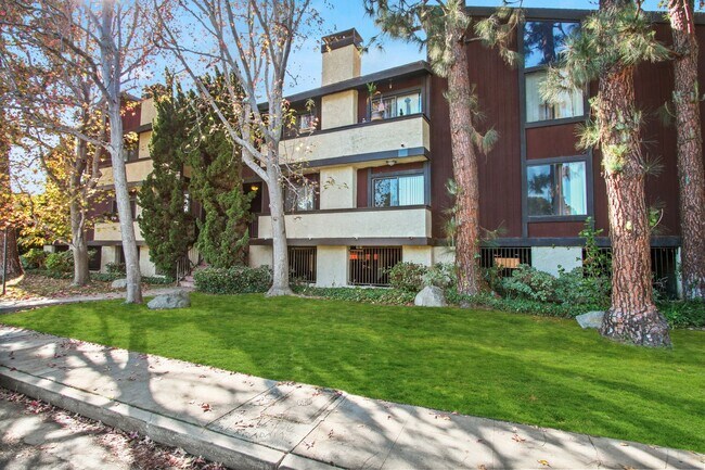 Building Photo - 3415 McLaughlin Ave