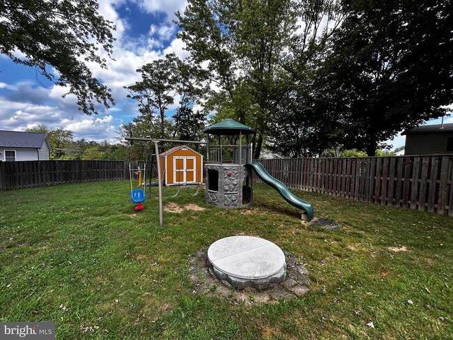 Building Photo - 119 Cardinal Ln
