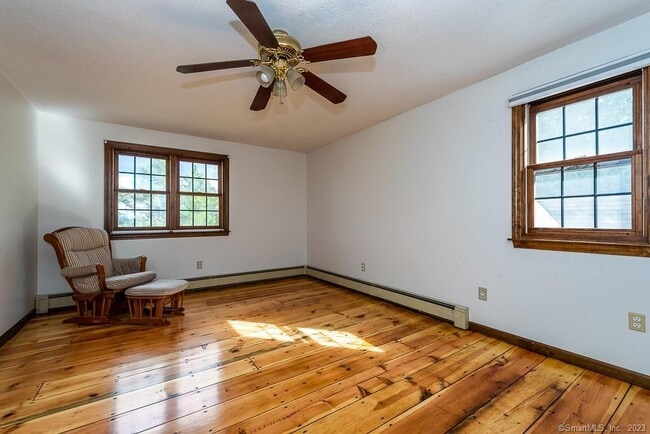 Building Photo - 131 Hemlock Dr