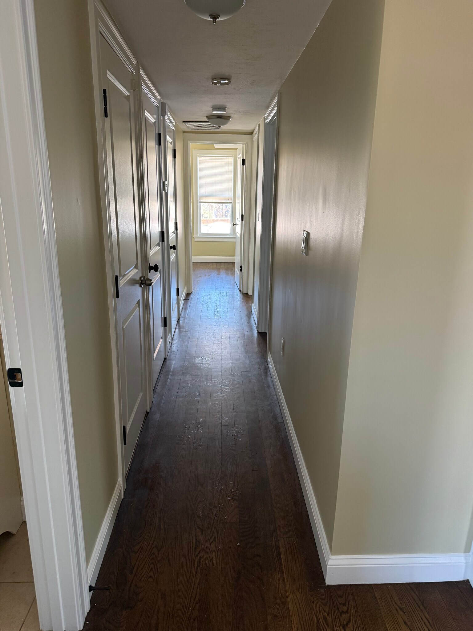 Building Photo - 11 Maywood St