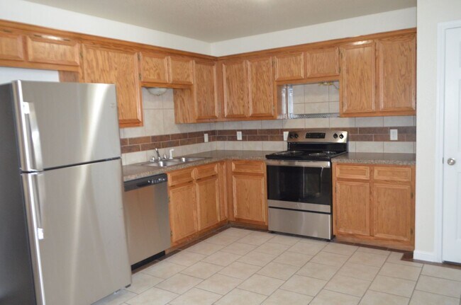 Building Photo - 2918 Starlight Dr