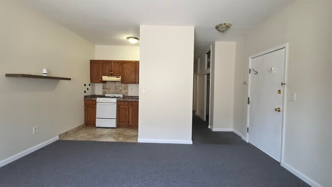 Building Photo - 77 Colgate St