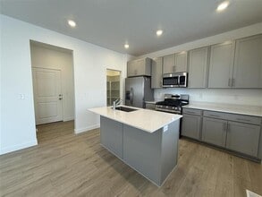 Building Photo - 1642 Blue Flax Dr