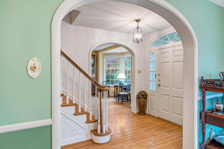 Building Photo - 15 Brazillian Ct