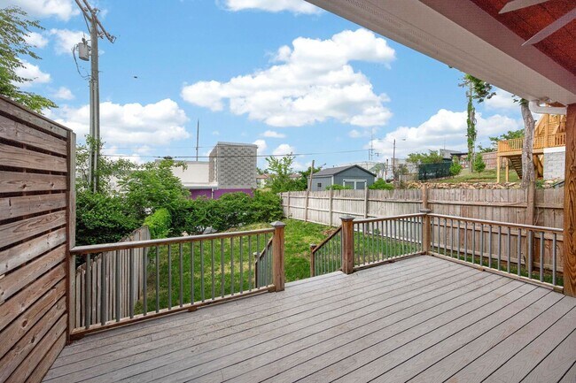 Building Photo - 4704A Kentucky Ave