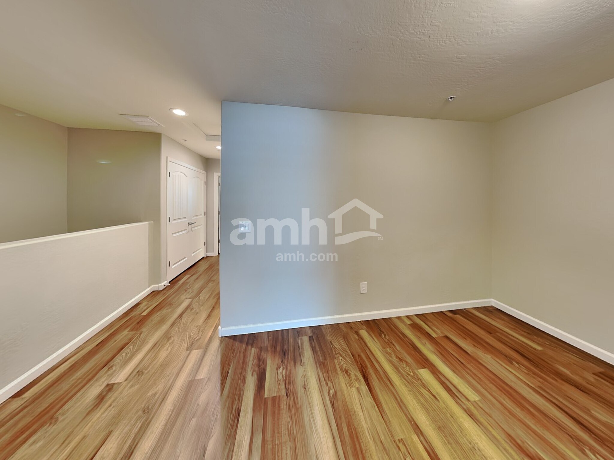 Building Photo - 20736 W Thomas Rd