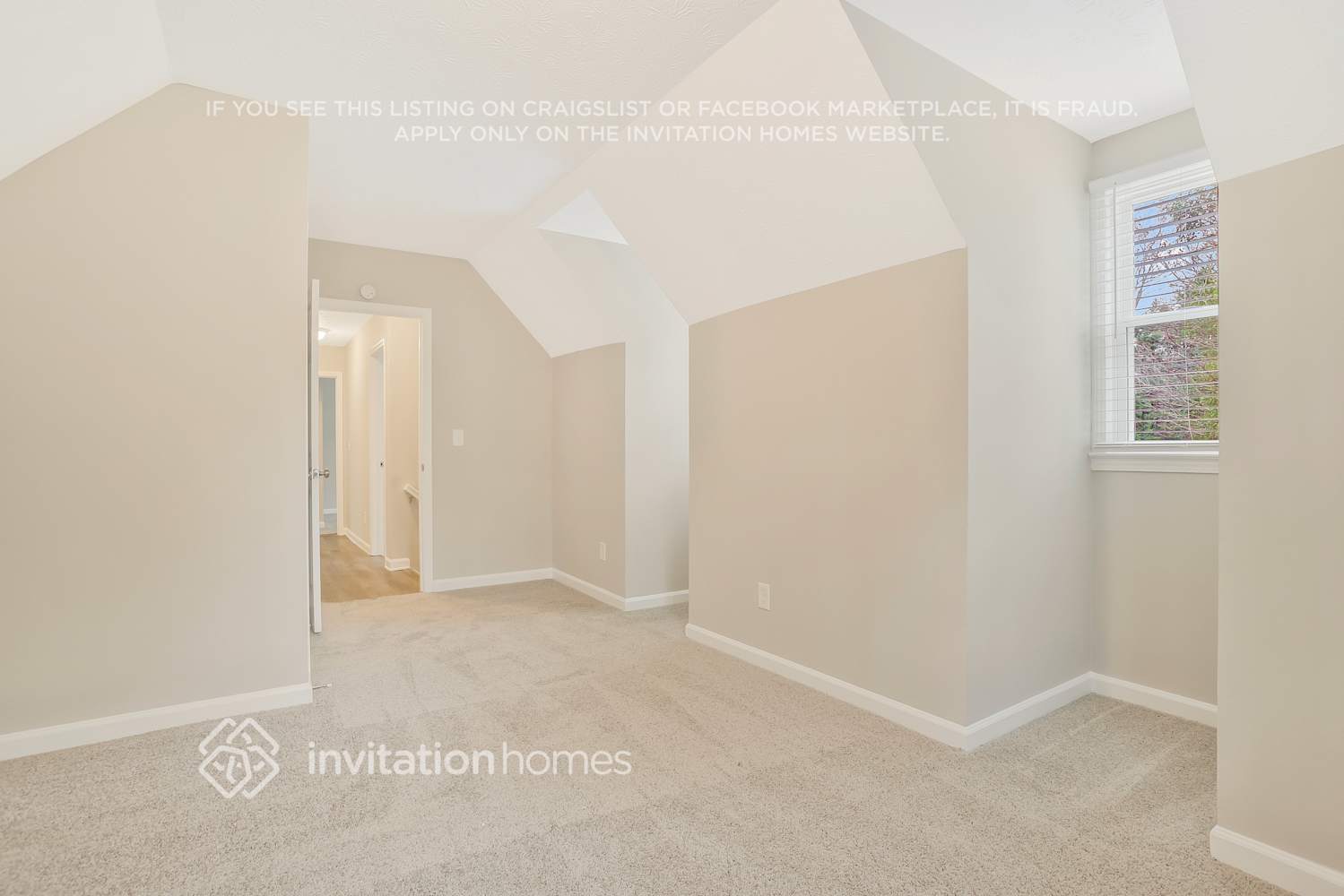 Building Photo - 1648 Roman Point Dr