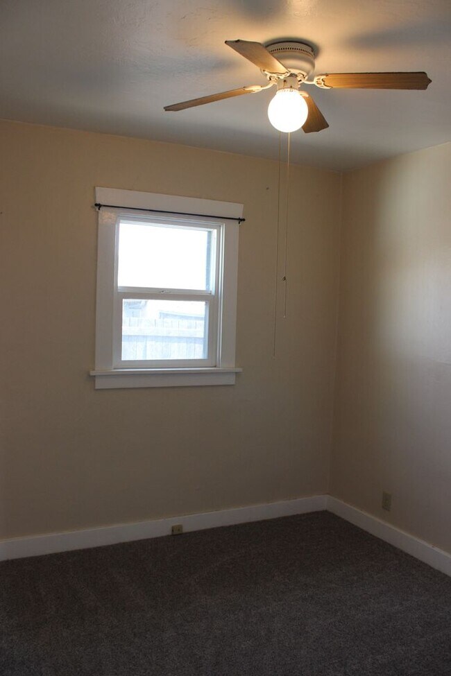 Building Photo - 1407 Danforth Ave