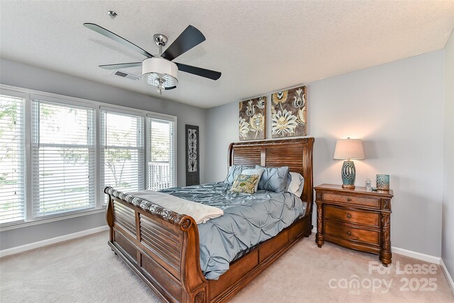 Building Photo - 18557 Vineyard Point Ln