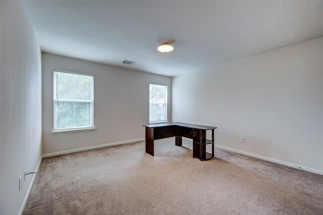 Building Photo - 18118 Hammondsport Ln