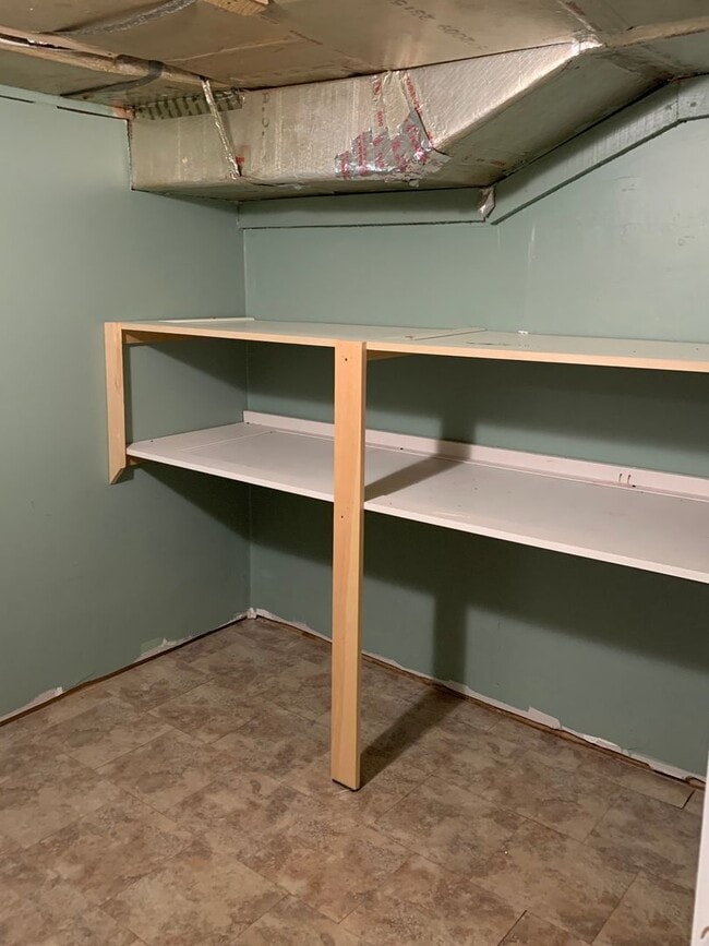 Building Photo - MOVE IN READY, APPLY NOW!!