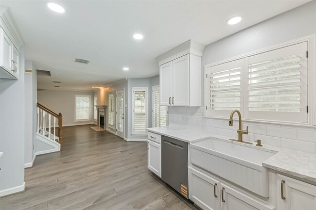 Building Photo - 3030 Jane Long League Dr