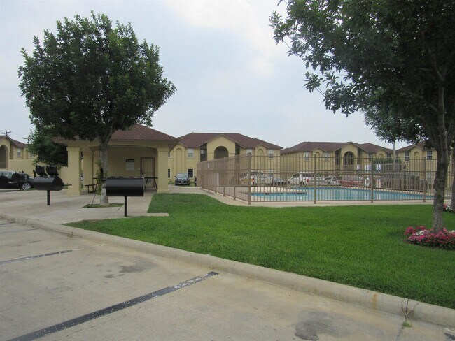 Building Photo - 9804 Cantera Ct