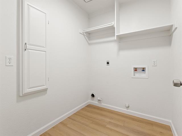 Building Photo - 612 De Soto Dr