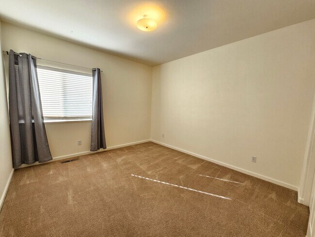 Building Photo - Cold Springs Beauty - Immaculate Newer Hom...