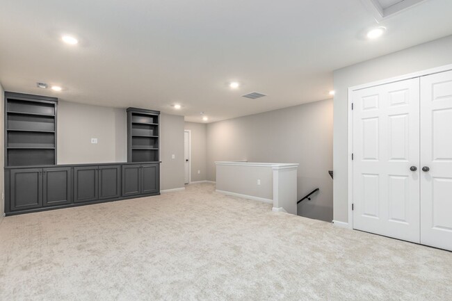 Building Photo - 5634 Callaway Dr