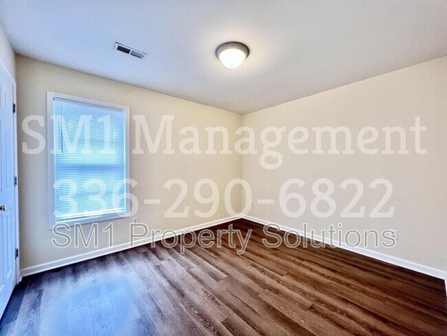 Building Photo - 121 Thomas St