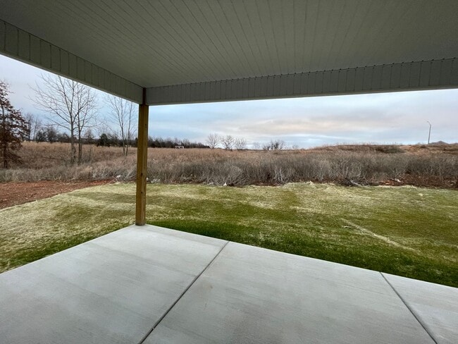 Building Photo - NEWER 4 BEDROOM HOUSE IN COVETED OZARK NEIGHBORHOOD!