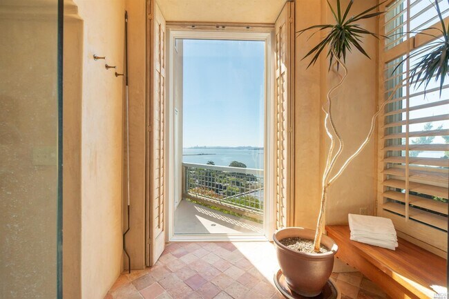 Building Photo - 245 Water St