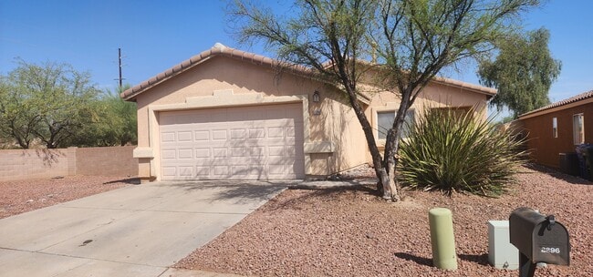Primary Photo - 2296 W Frostwood Ln