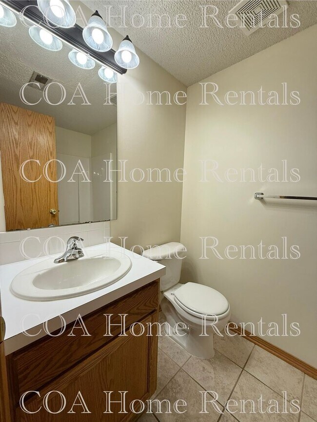 Building Photo - Meadow Park