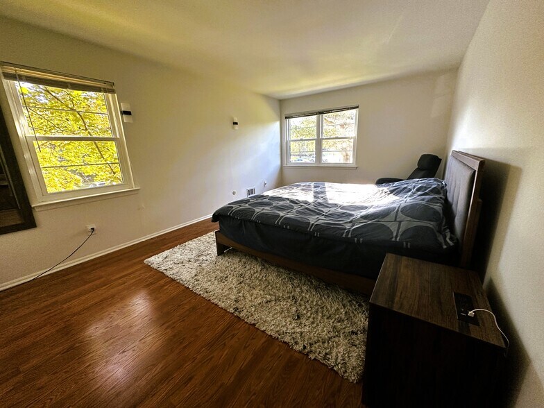 Master Bed room - 1424 Country Mill Dr