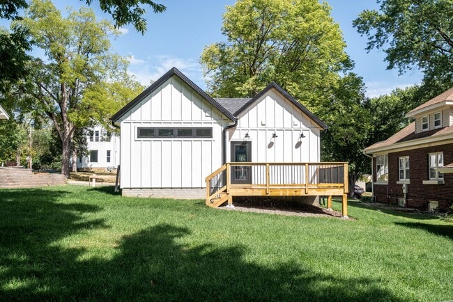 Building Photo - Tiny Home in Cedar Falls