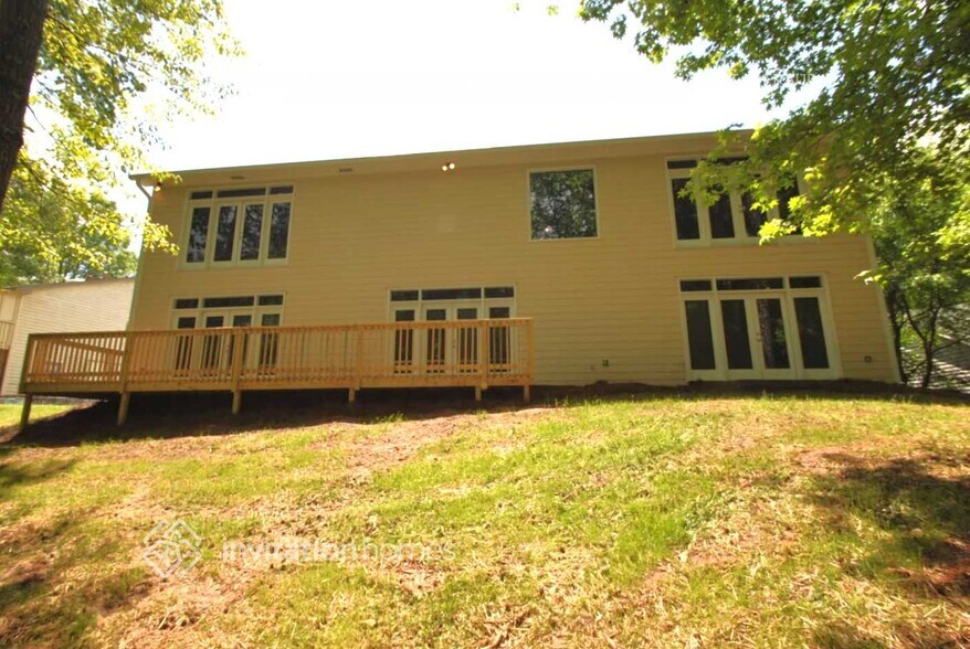 Building Photo - 4386 Springfield Dr