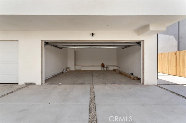 Building Photo - 703 W 80th St