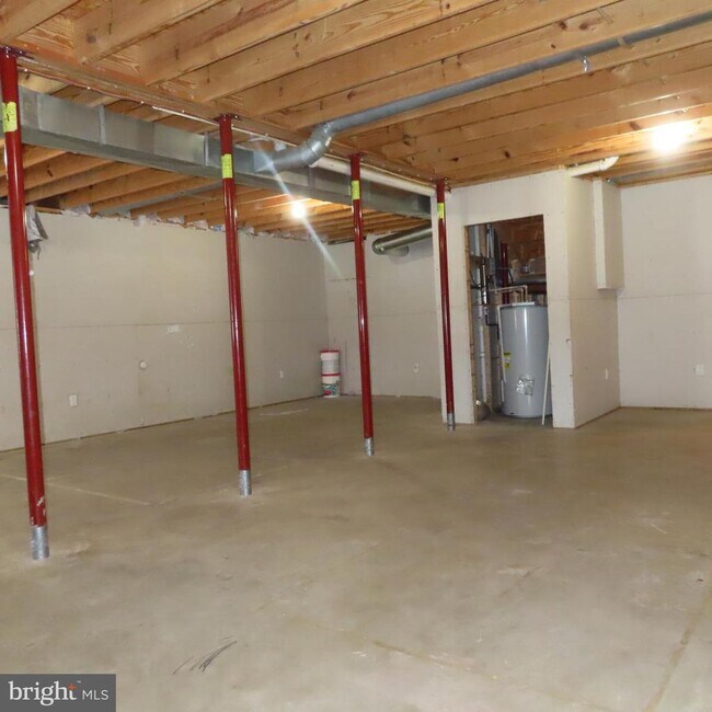 Building Photo - 5237 Rolling Rd