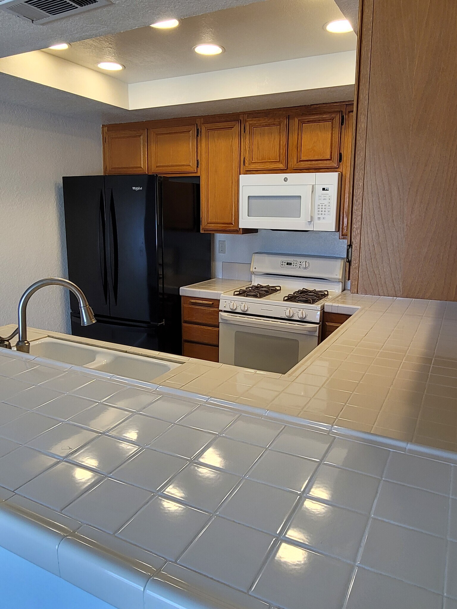 kitchen - 35 La Costa Ct