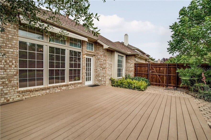 Building Photo - 11017 Knoxville Ln