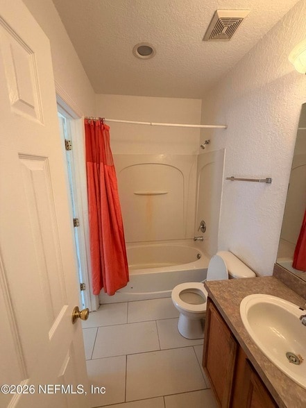 Building Photo - 1915 Lago Del Sur Drive